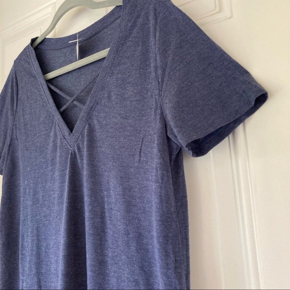 CRISS CROSS Blue V neck T shirt Womens Medium - Picture 9 of 15